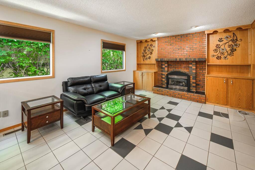 3br2ba Dbl Garage Fenced Yard Near Downtown And Pet Ok